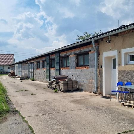 Lstibor Apartmany Vinarstvi Klucov מראה חיצוני תמונה