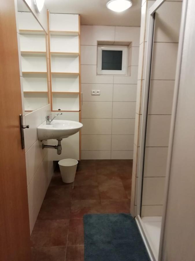 Lstibor Apartmany Vinarstvi Klucov מראה חיצוני תמונה