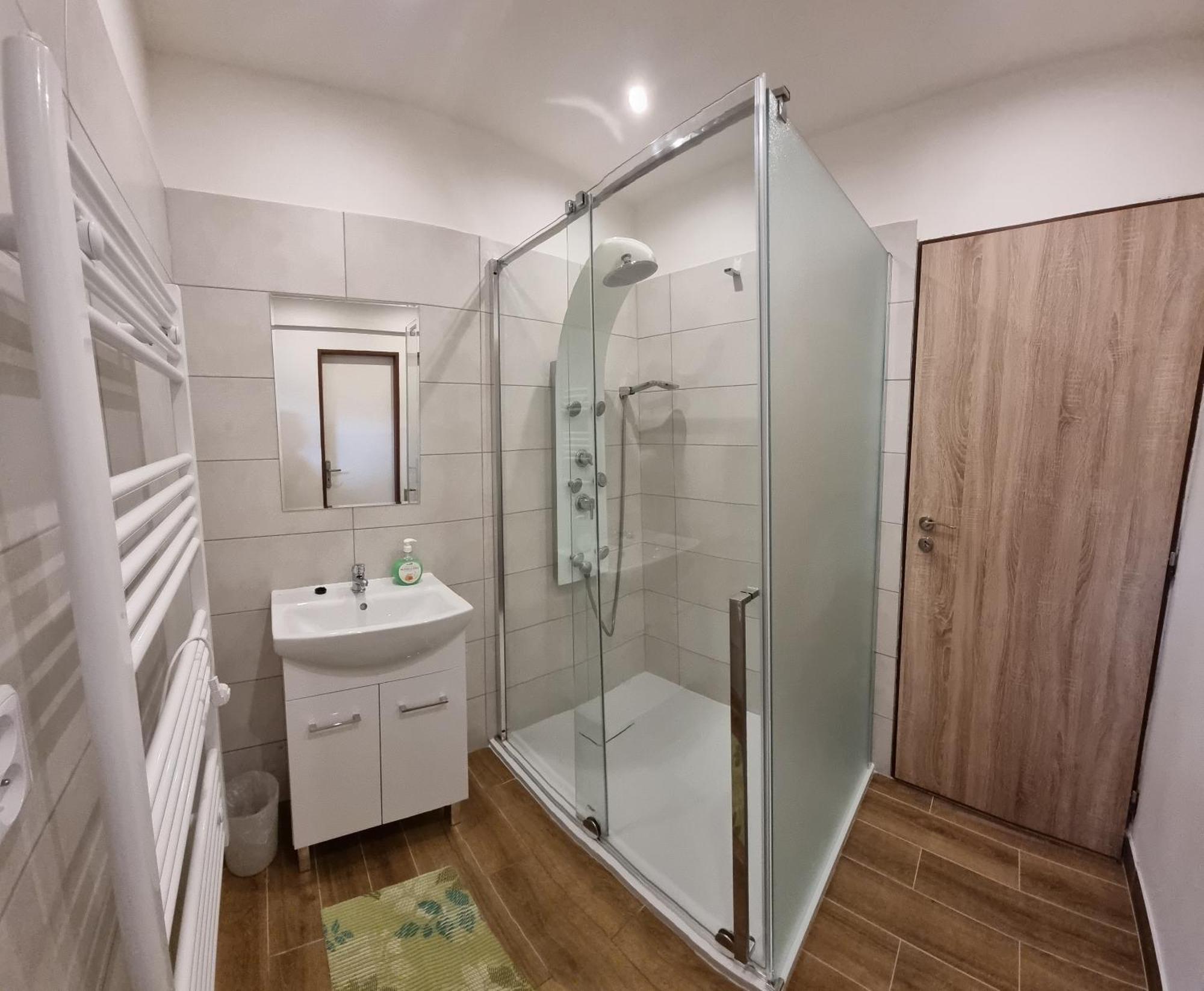 Lstibor Apartmany Vinarstvi Klucov מראה חיצוני תמונה