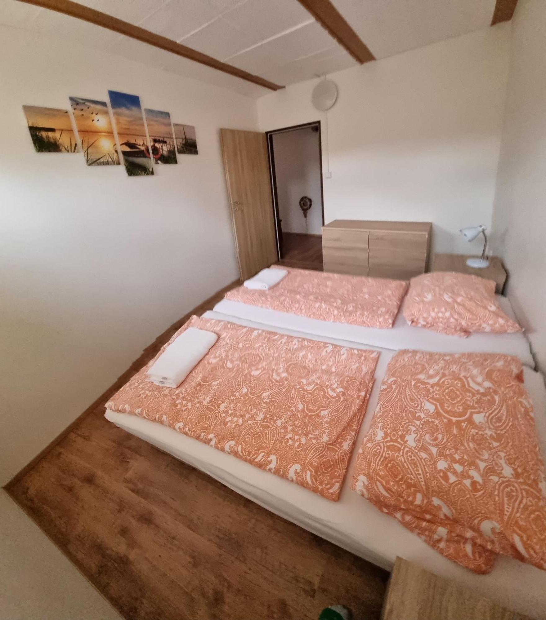 Lstibor Apartmany Vinarstvi Klucov מראה חיצוני תמונה